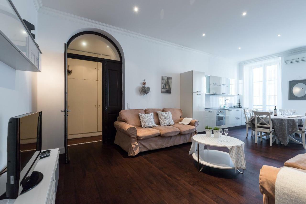 Prestige Apartment, Near The Beaches นีซ ภายนอก รูปภาพ